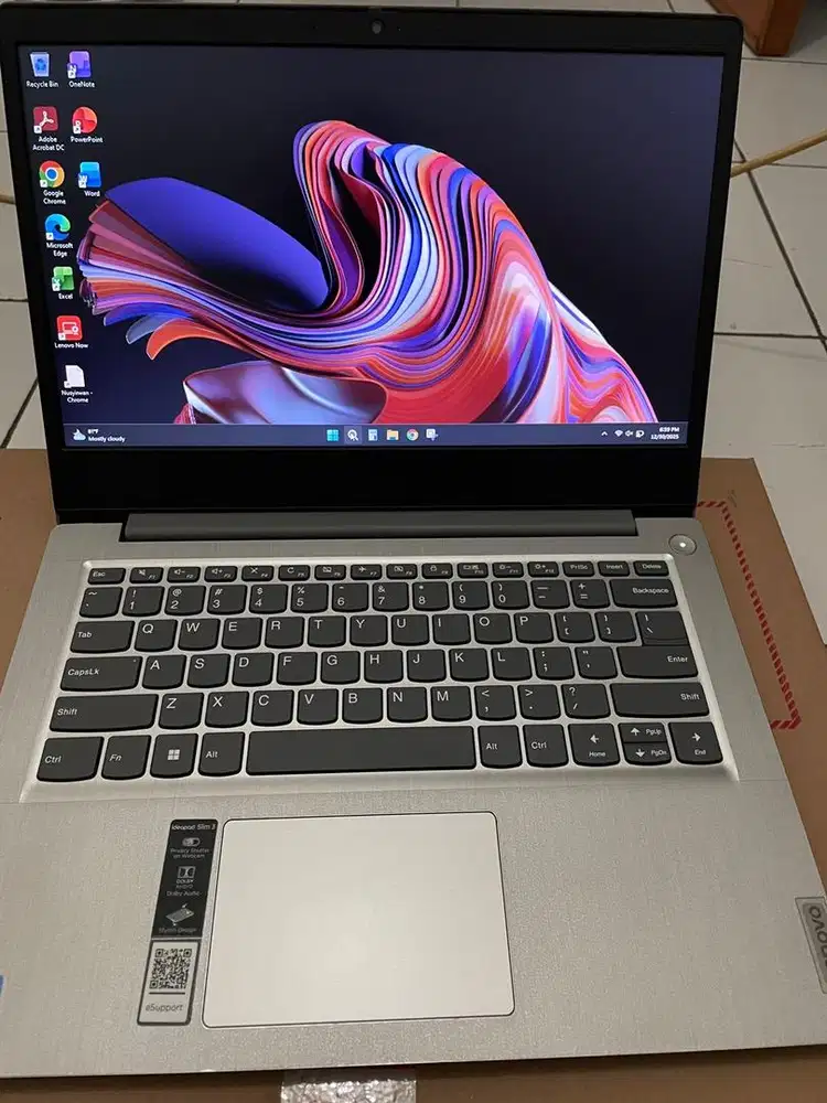 Laptop Lenovo Ideapad Slim 3