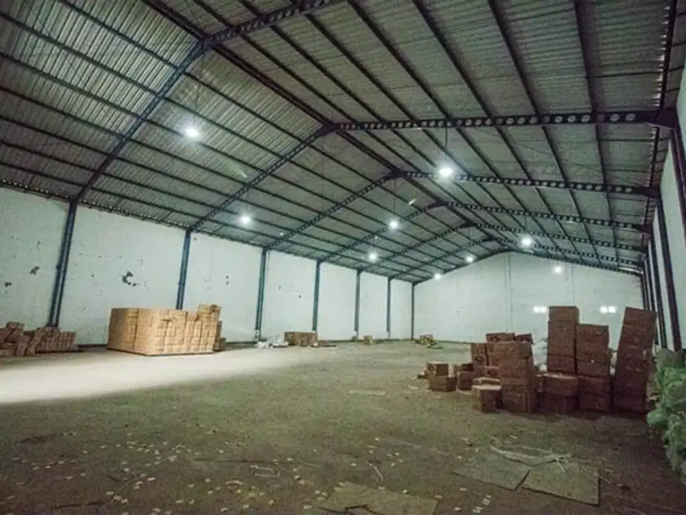 SUPER STRATEGIS! DIJUAL TOKO + 2 UNIT GUDANG BESAR Di kota MALANG