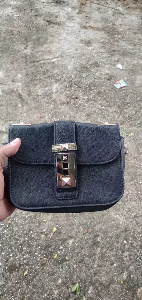Di jual semua macam dan model tas murah aja wa dan hp
