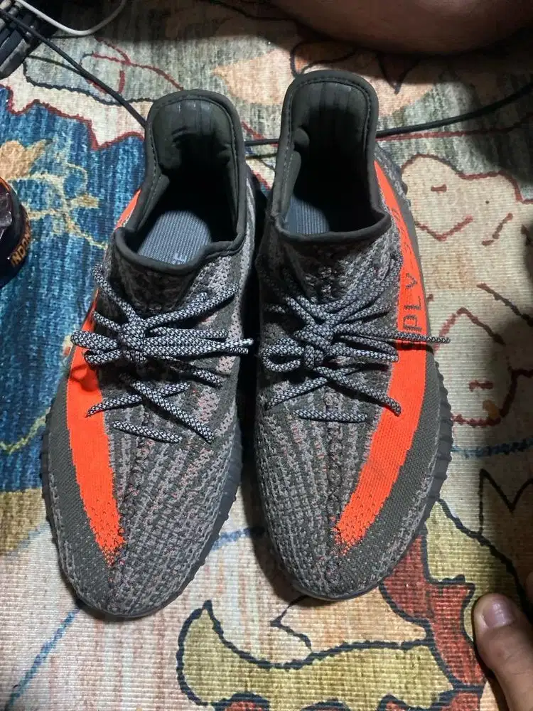 Adidas Yezzy Boost 350 V2 Carbon Beluga