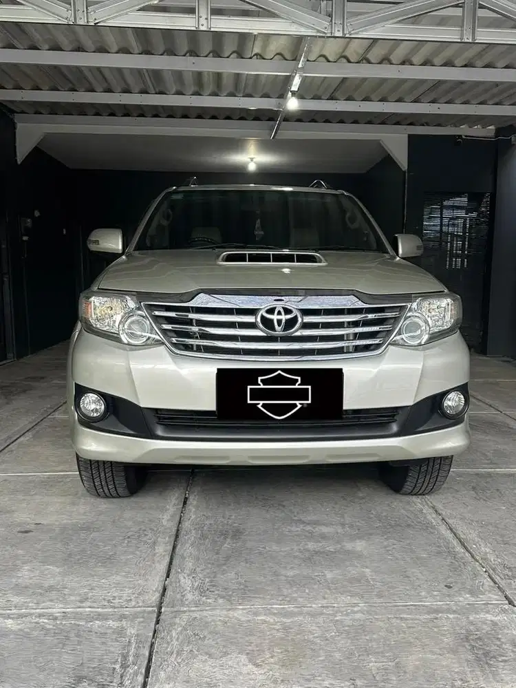 Fortuner G VNT diesel AT 2013