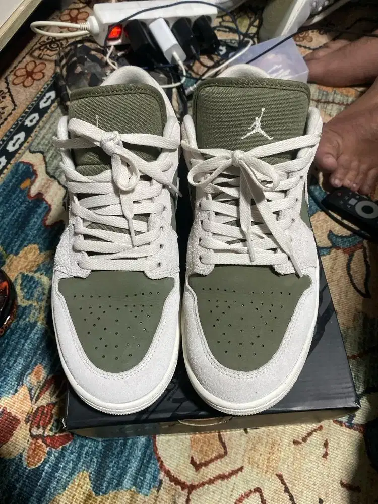 air jordan 1 low SE medium olive sail