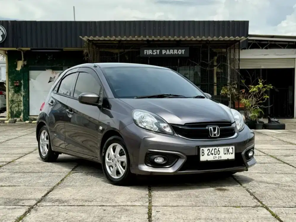 Honda Brio E Satya 1.2 AT. Tahun 2018. Abu abu. Low km. Perfect cond