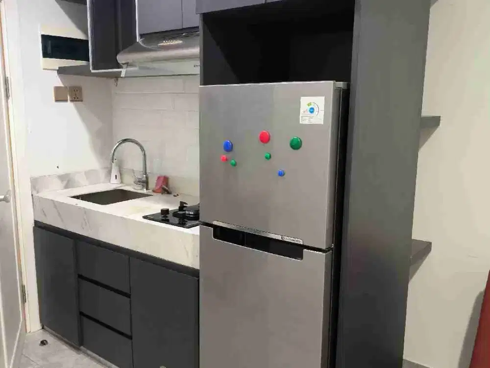 disewakan apartement avenue88 studio+ full furnish ada sekat antara dapur dan tempat tidur ada AC 2 kasur 1 lemari 1 kitchenset waterheater sofa tv meja