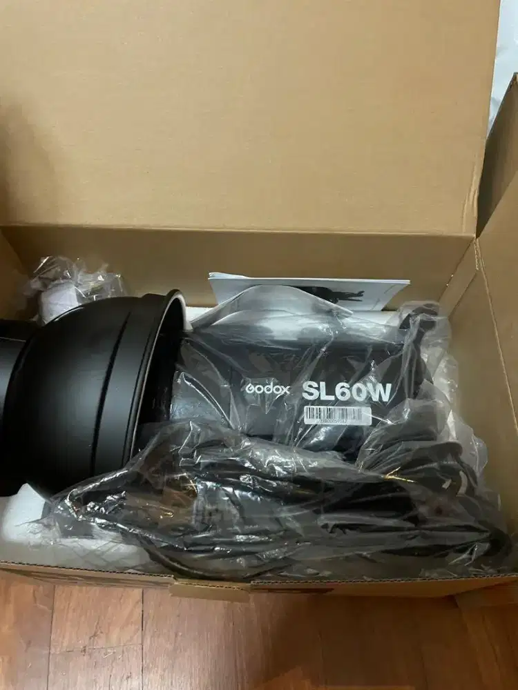 Lampu Video LED Godox SL60W studio foto lighting