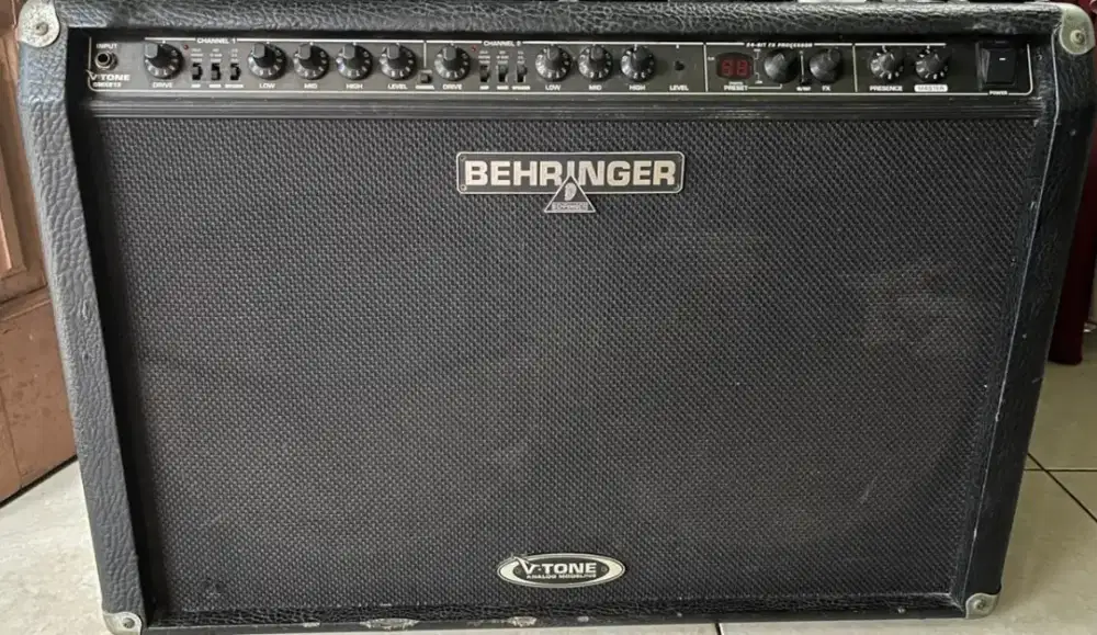 Ampli Sound Behringer V-Tone GMX212