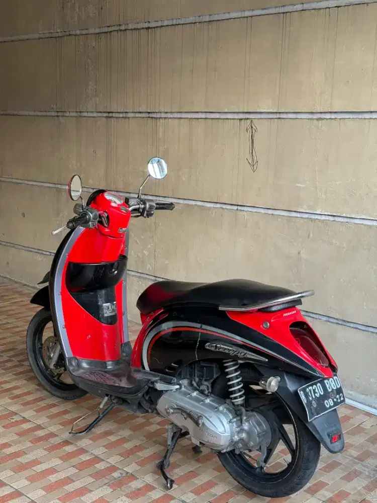 Scoopy 2012 Lengkap Plat B DKI Barat