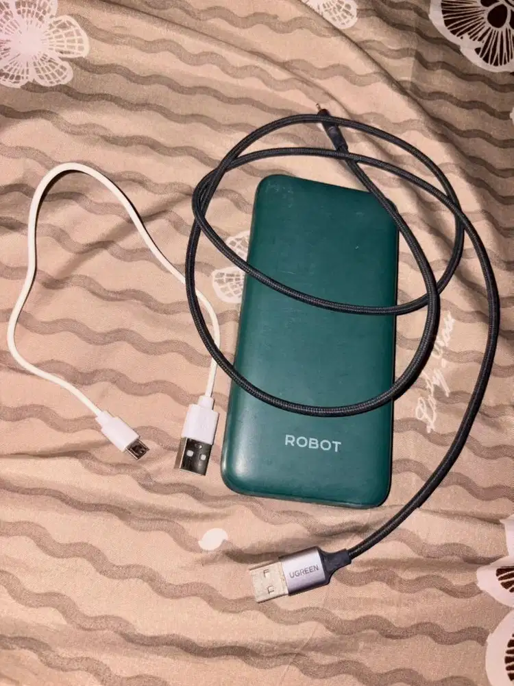 powerbank robot 10000mAh + kabel ugreen + charger ugreen