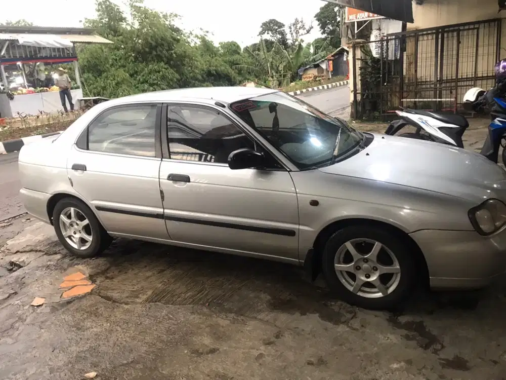Suzuki Baleno 2000 Bensin