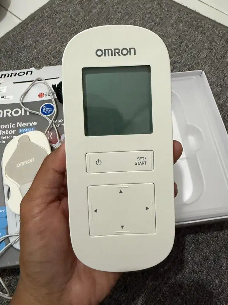 OMRON Pulse Massager TENS HV-F311 Alat Pijat Terapi Elektrik Heat Pad