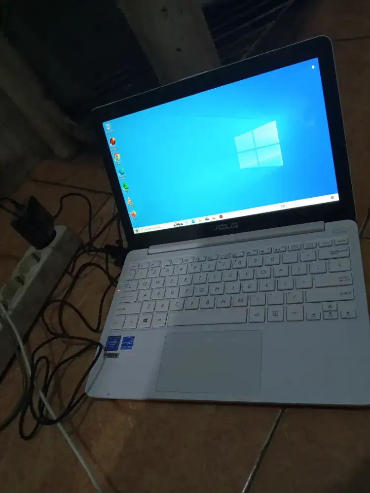 Notebook ASUS E203NAH