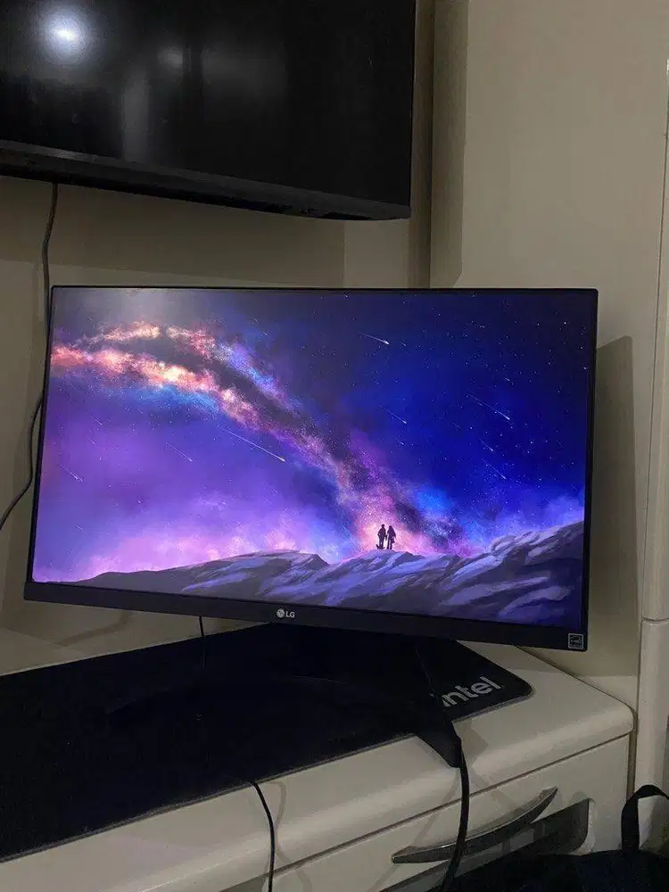 JUAL RUGI MONITOR GAMING LED LG 24 INCH 900 RIBU ONLY