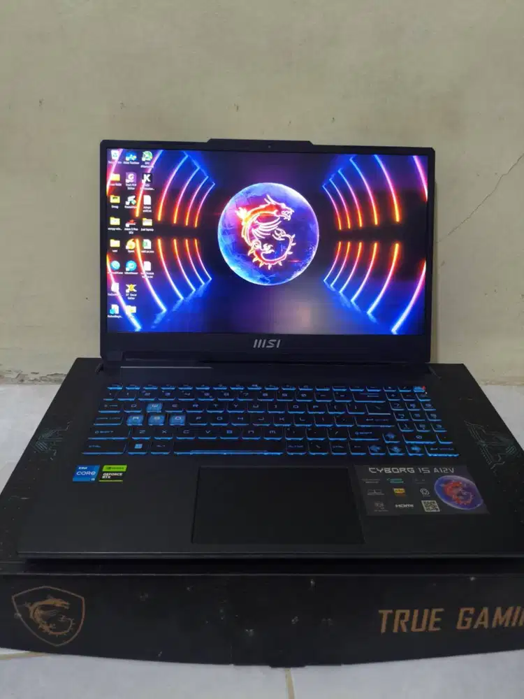 Laptop Gaming MSI Cyborg A12VE
