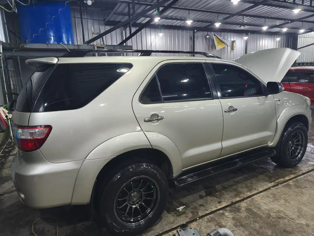 Toyota Fortuner 2010 Diesel