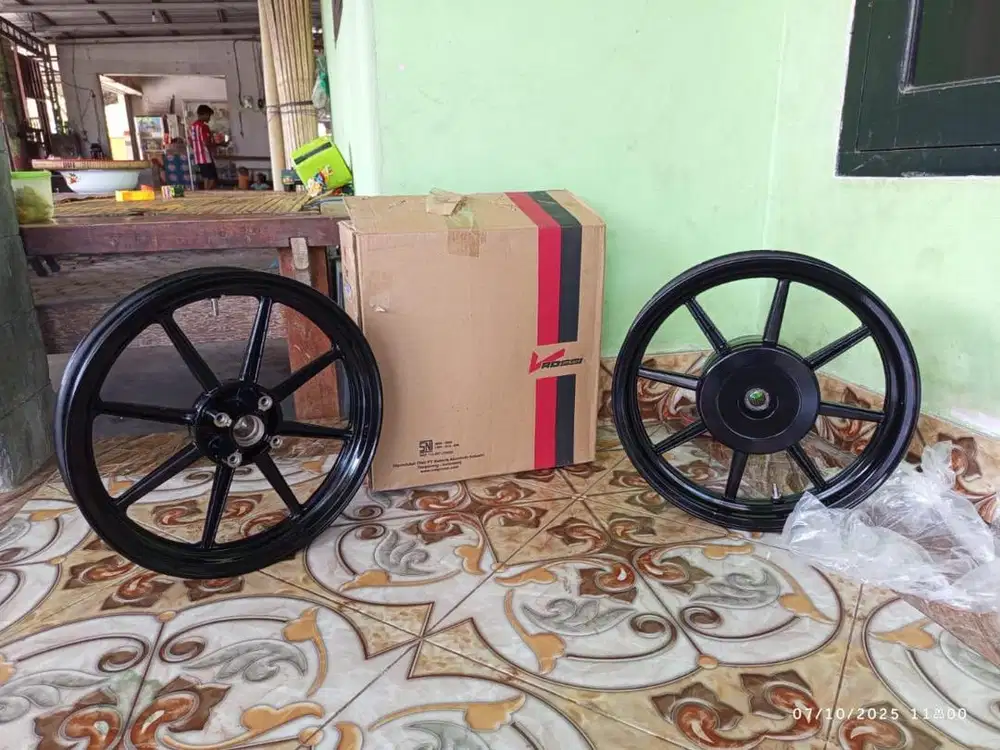Jual velg Rossi Palang 8 pemakaian motor Beat