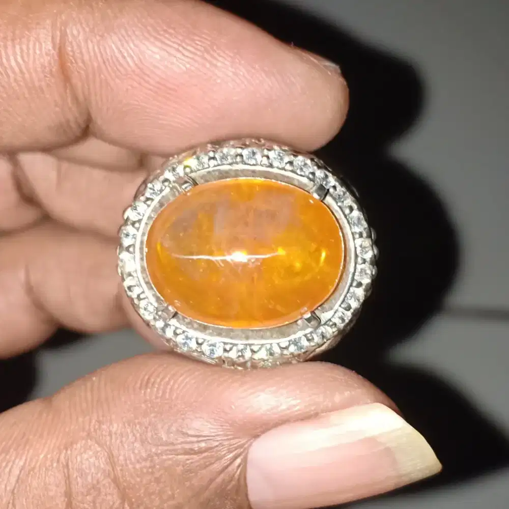 Natural yellow sapphire