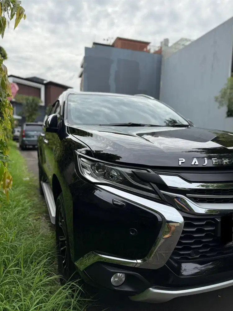Mitsubishi Pajero Dakar Rockford 2018 black