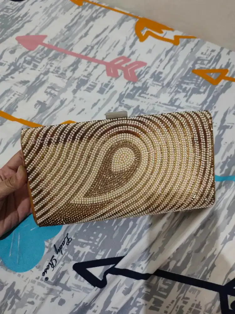 Clutch tas pesta