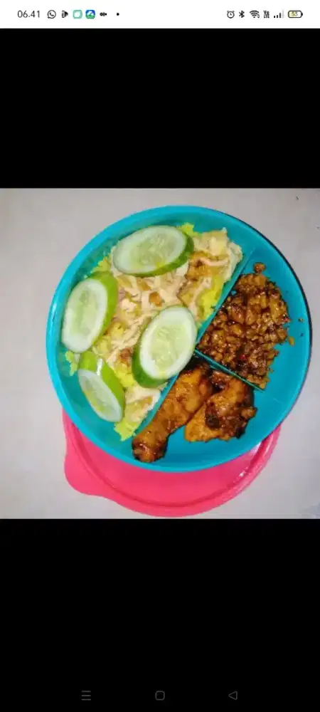 Saya sedang mencari kerja menjadi art