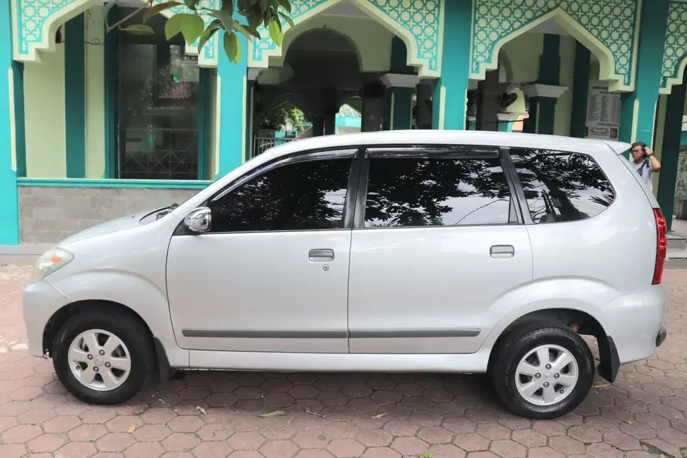 Toyota Avanza 2011 Bensin