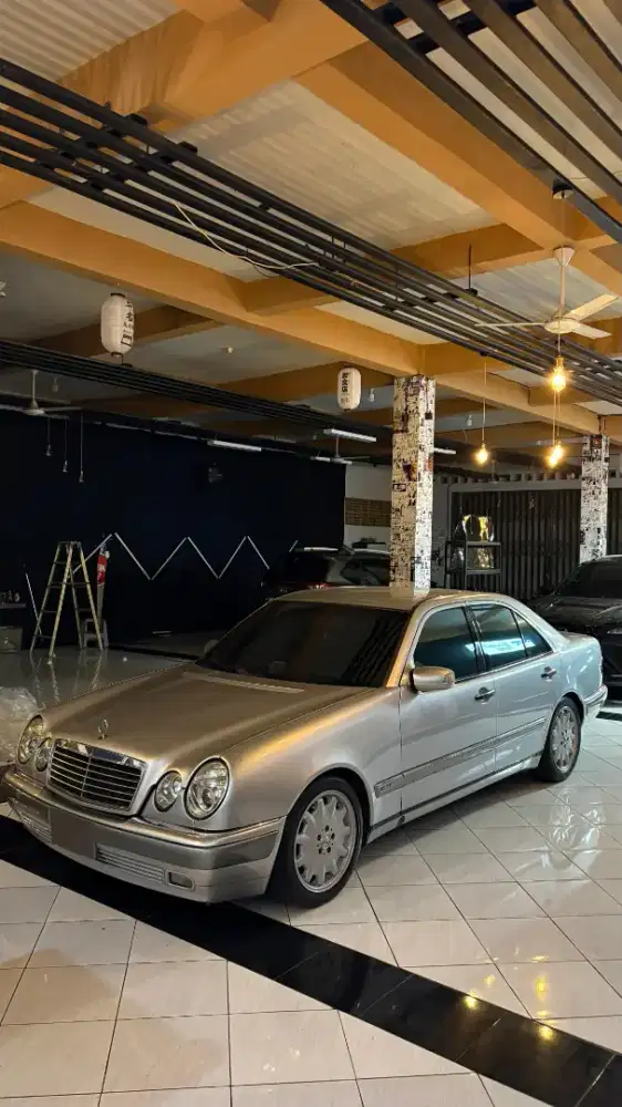 Mercedes-Benz E320 1996 Bensin