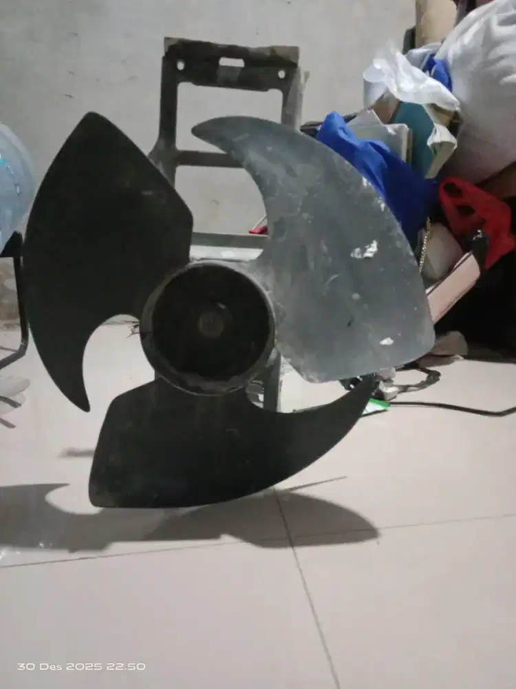Kipas angin blower AC
Kenceng banget