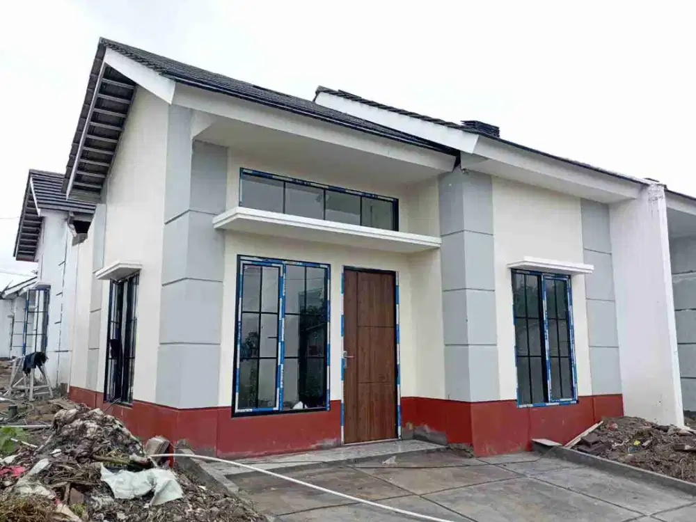 Rumah subsidi gaya eropa nempel jalan raya