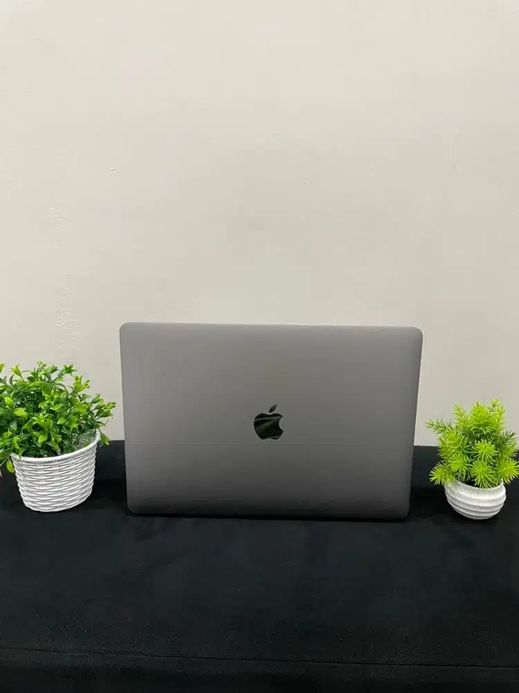 MacBook Air 2020 13inch 8/512 Core i5 Unit + Charger Ori