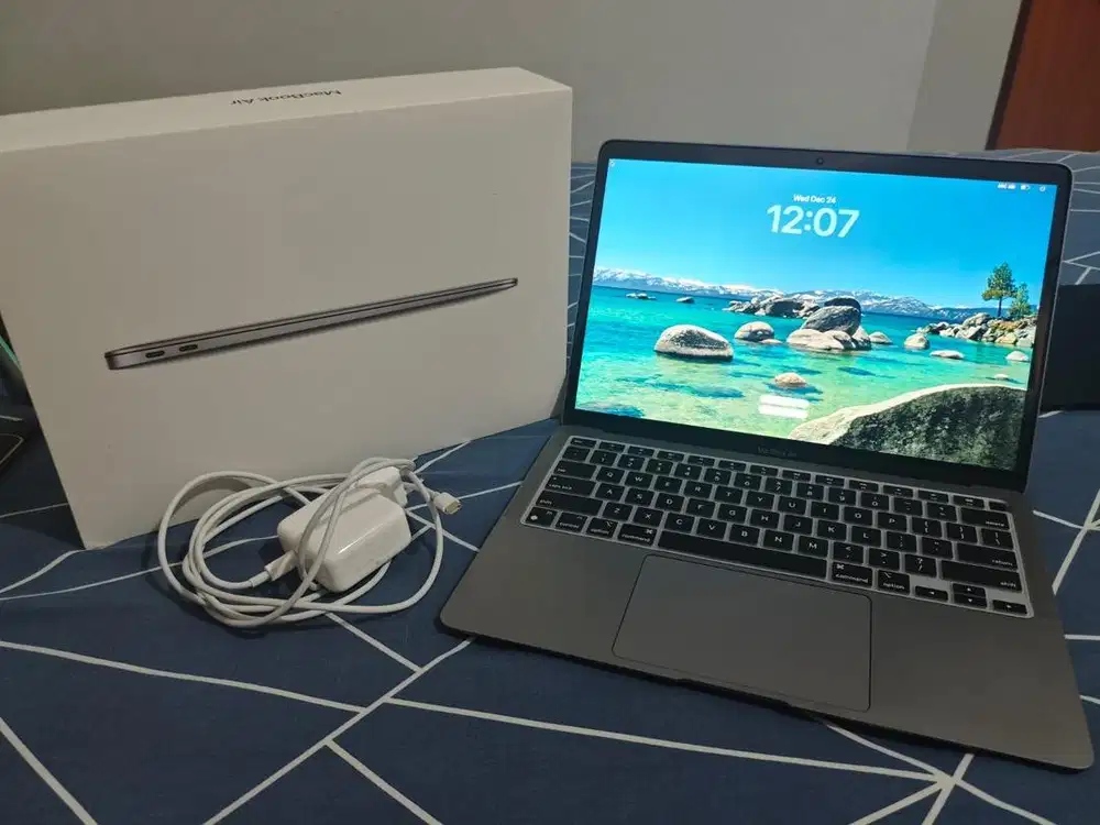 MACBOOK AIR M1, 2020