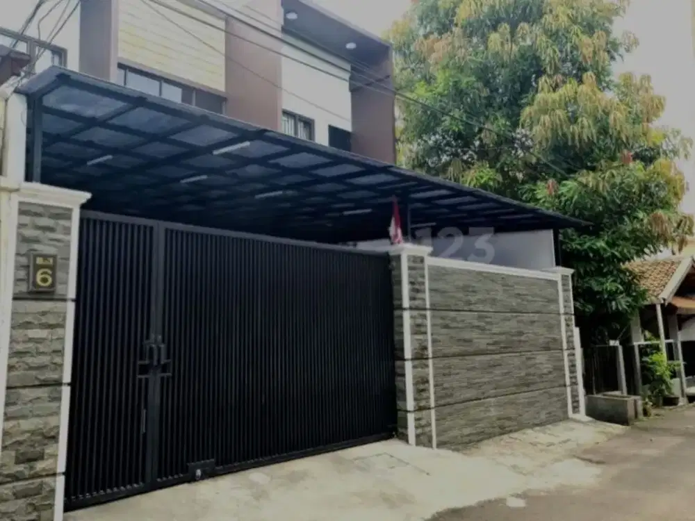 Jual Cepat! Rumah Cantik Siap Huni 2 Lantai di Meruya - Jakarta Barat