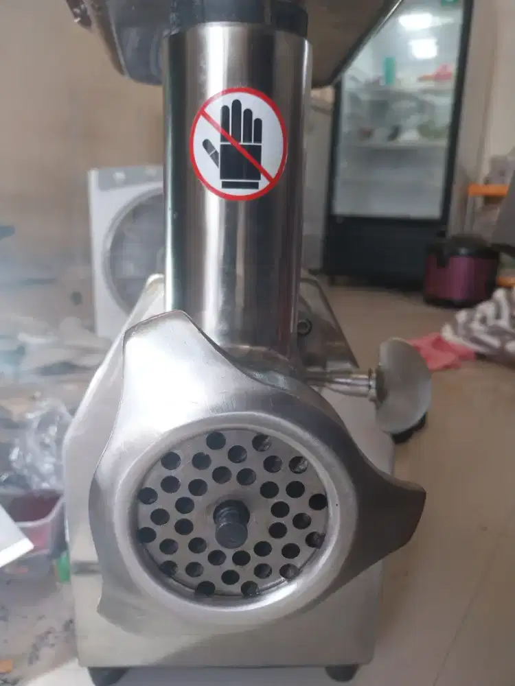 Meat Grinder (giling daging)