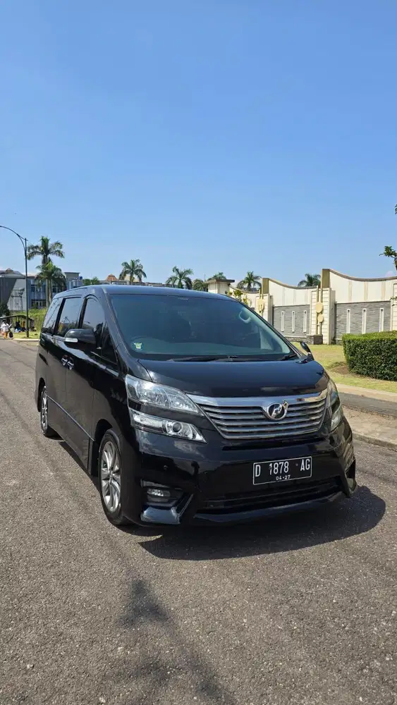 Toyota Vellfire at 2011