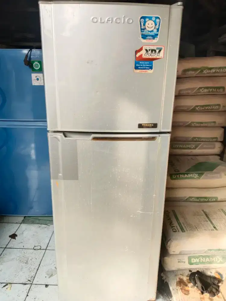 Kulkas toshiba 2 pintu ori normal