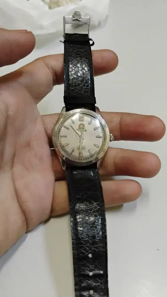 Jam Tangan Vintage Titus