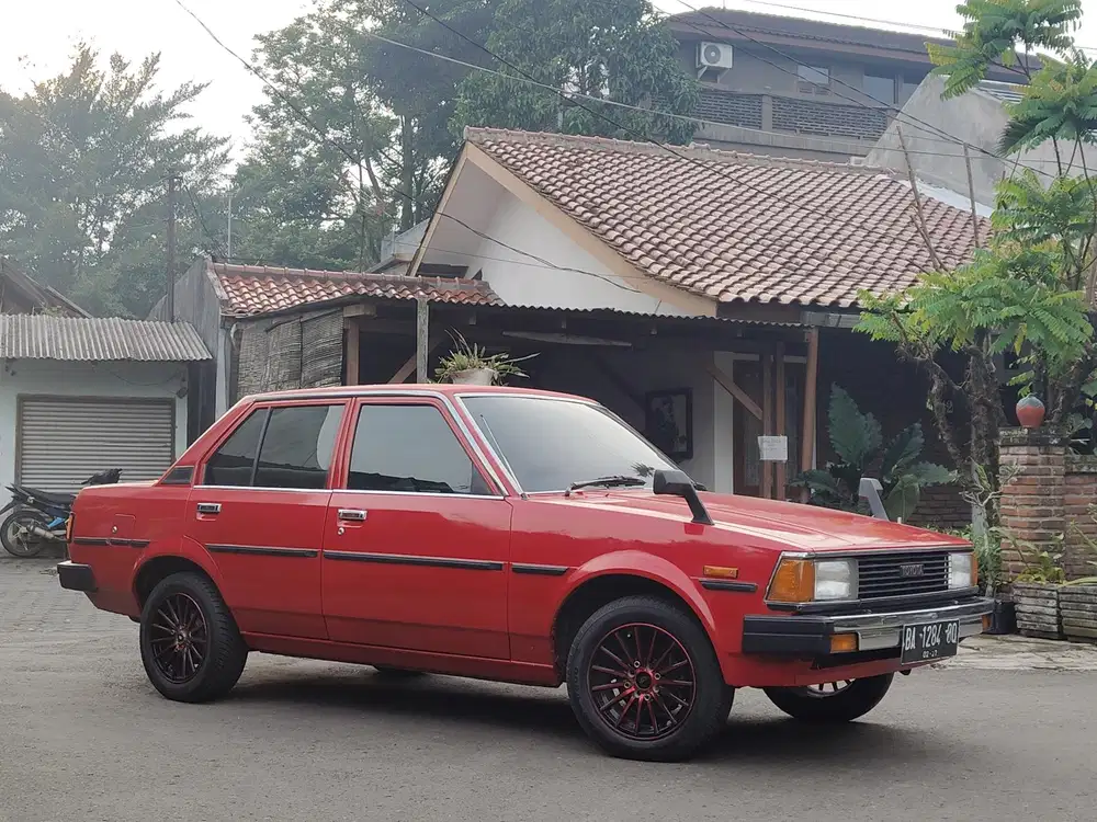 Corolla DX 1983 Merah interior Original Padang Bahan Bagus