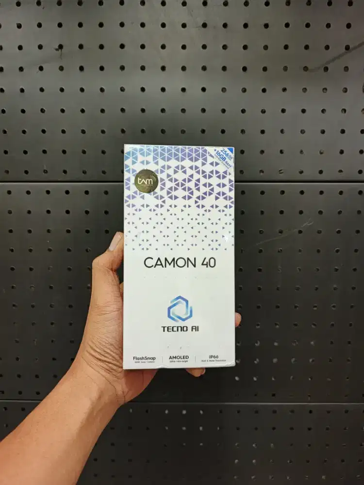 Berminat silahkan WA Tecno Camon 40 8+8/256 Garansi resmi 13bln