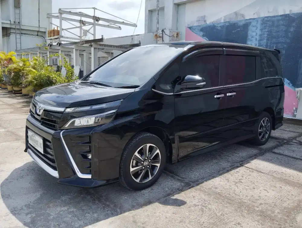 Toyota Voxy 2019/2020,tgn 1,km60rb,pjk 1-2027