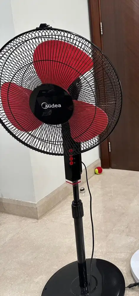 Kipas Angin - Midea