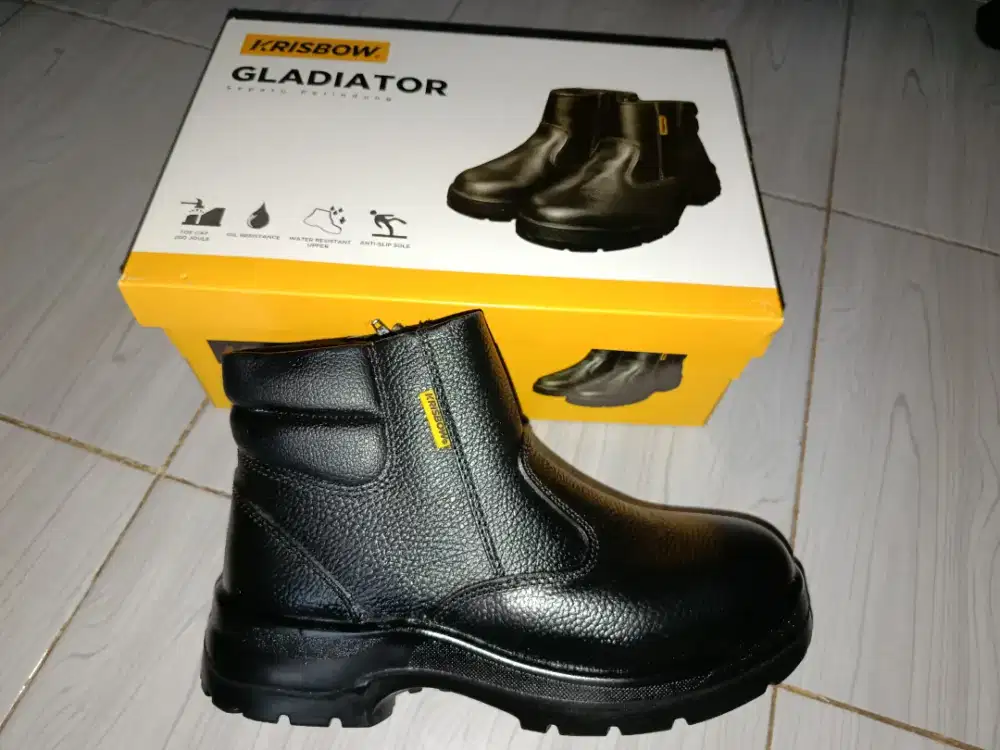 Sepatu safety KRISSBOW GLADIATOR ukuran 43