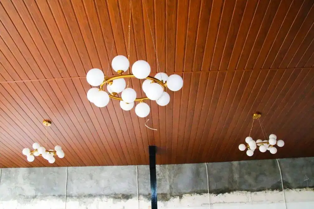 Sekat Plafon Partisi PVC GRC Gypsum Jasa Tukang Pasang Wall Moulding