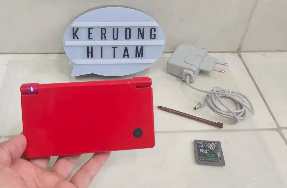 nintendo ndsi original mulus  game banyak