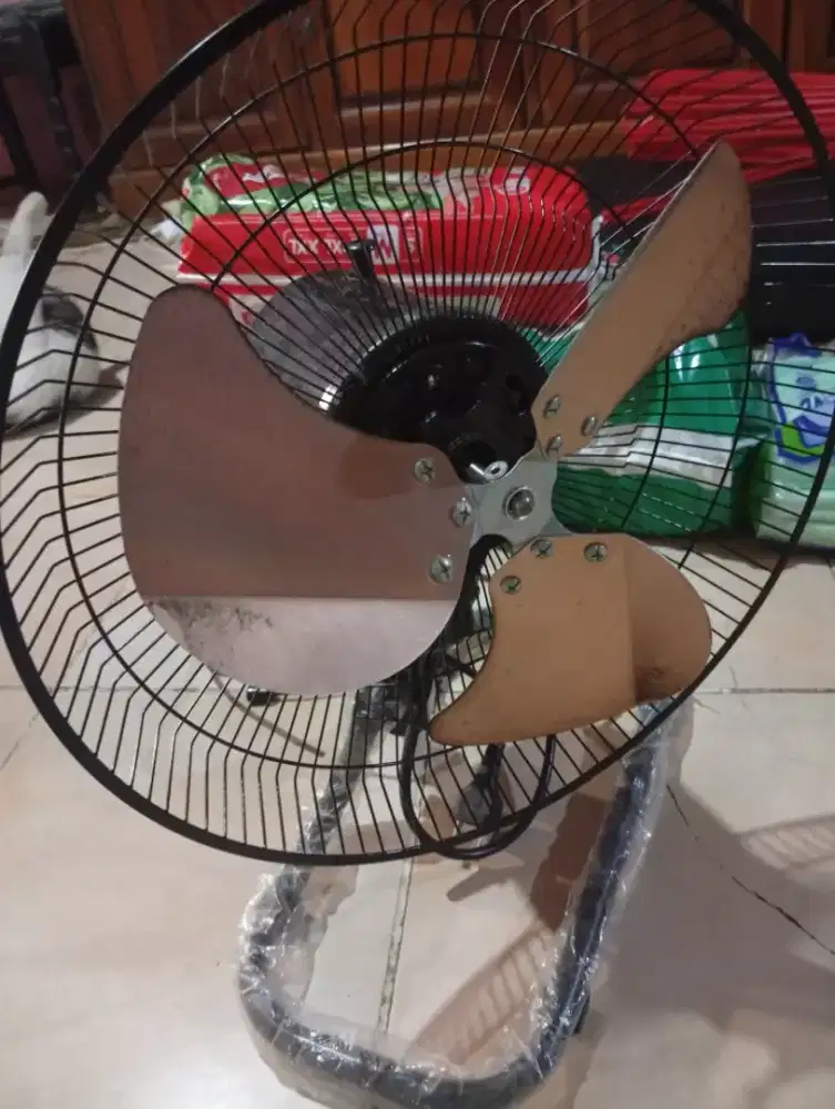 Kipas angin tornado merk okayama UK 16 inch