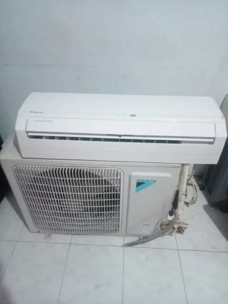 Dijual AC 1 PK merek Daikin siap pasang dan bergaransi