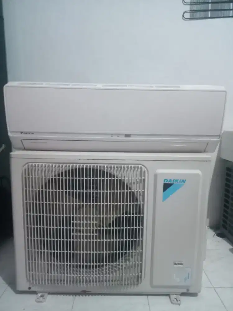 Dijual AC 1 PK merek Daikin siap pasang dan bergaransi
