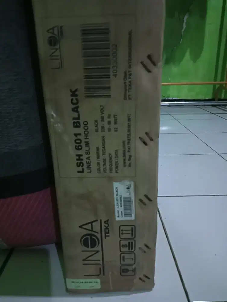 Kompor tanam dan cooker hood atau penghisap asap makanan