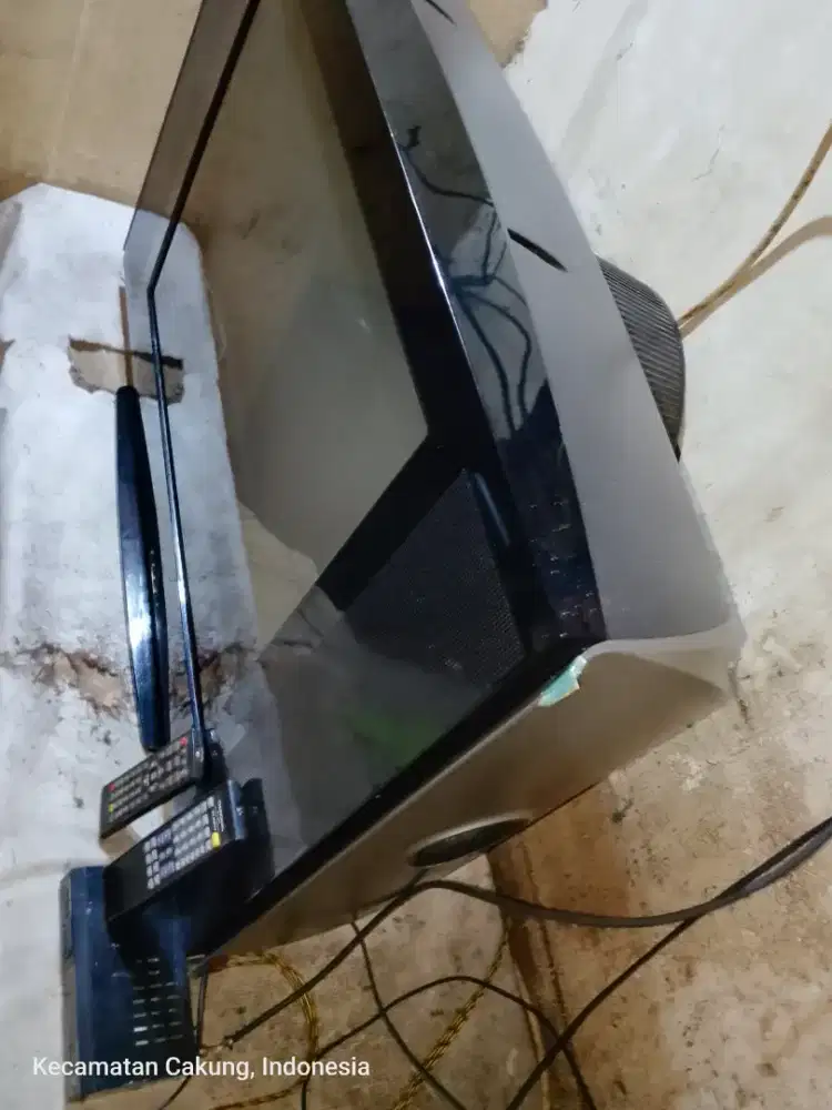 tv 29 slim + STB remot