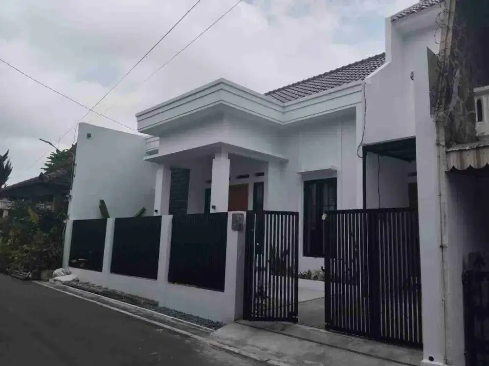 Dijual rumah baru Jalan Letjen S Parman, malang kota