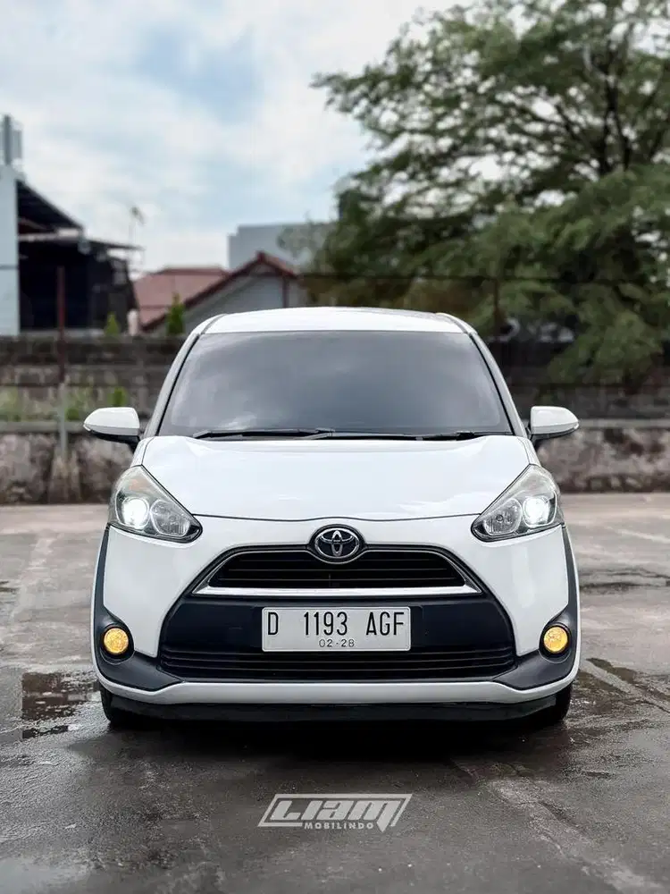 sienta v 2017 matic antik low km