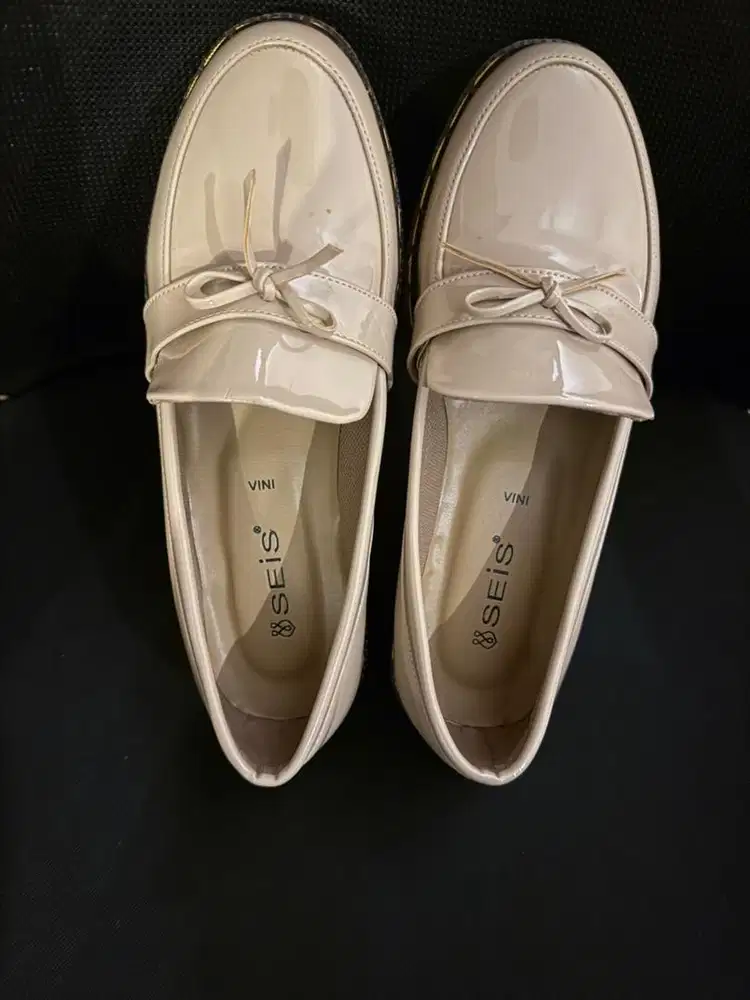 SEIS Vini Sepatu Docmart Wanita Series/ Loafers wanita