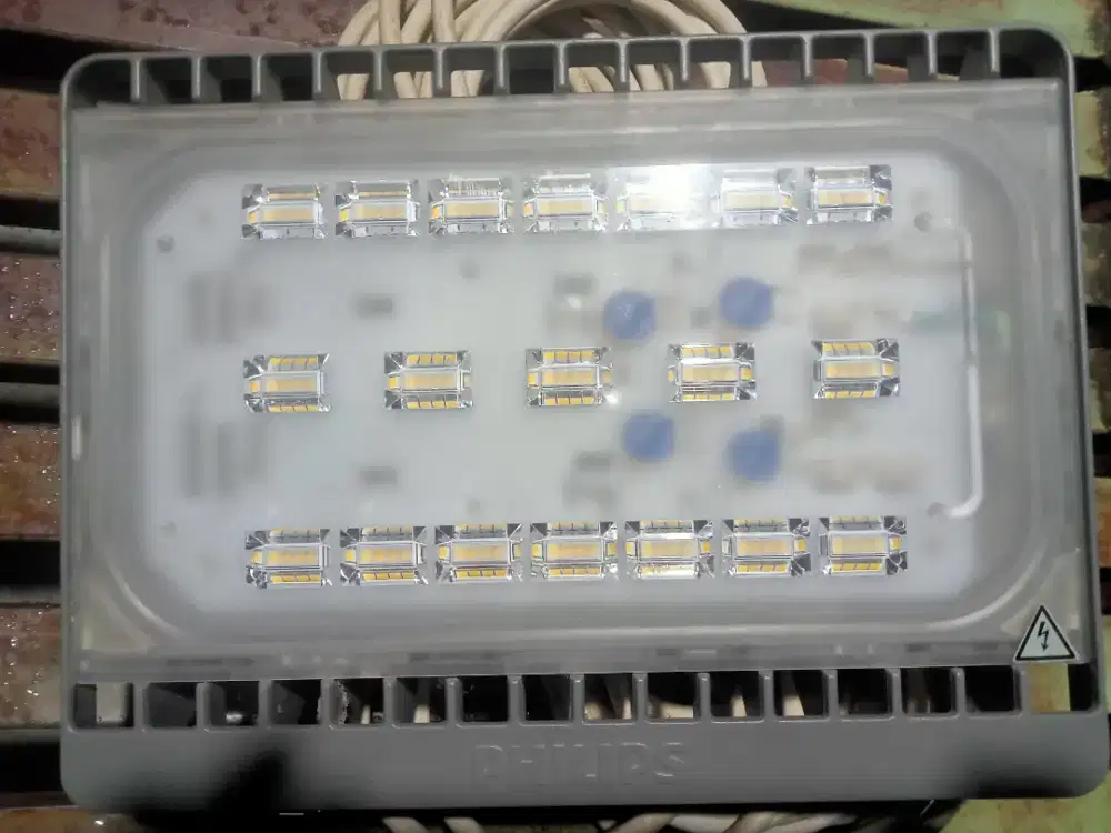 Lampu sorot led philip bvp50watt original